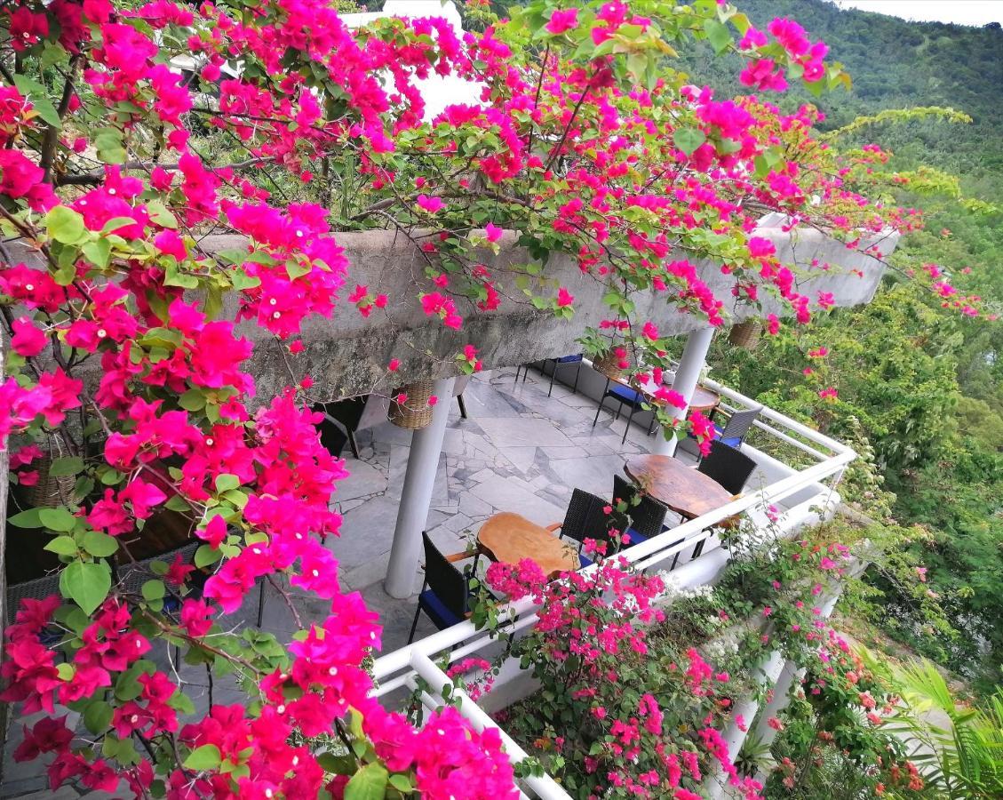 Lonos Circle Private Garden Bed & Breakfast Romblon Ngoại thất bức ảnh