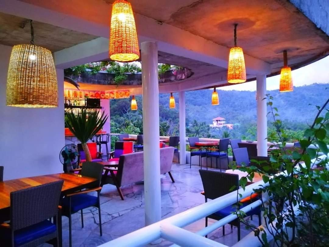 Lonos Circle Private Garden Bed & Breakfast Romblon Ngoại thất bức ảnh